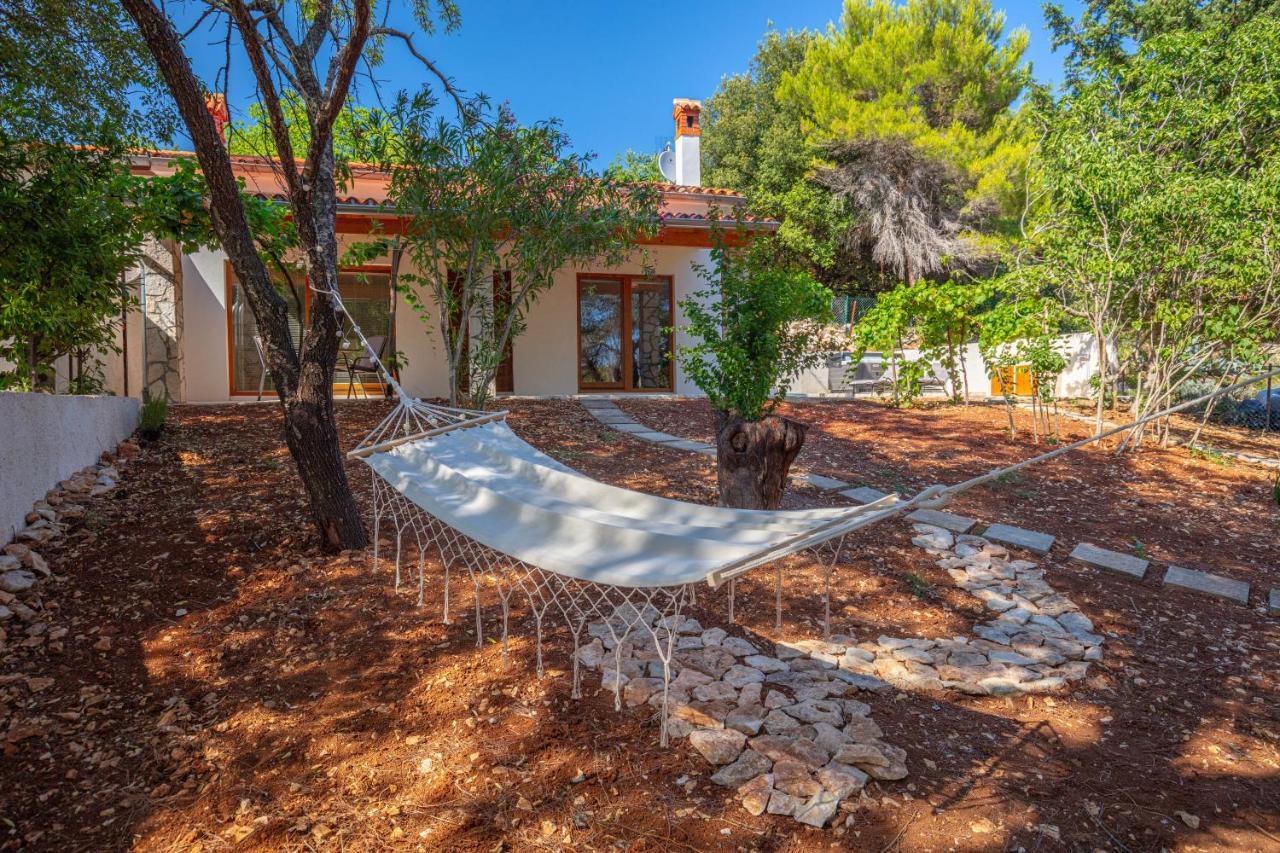 Al Pino Blue Property Premantura Exterior foto