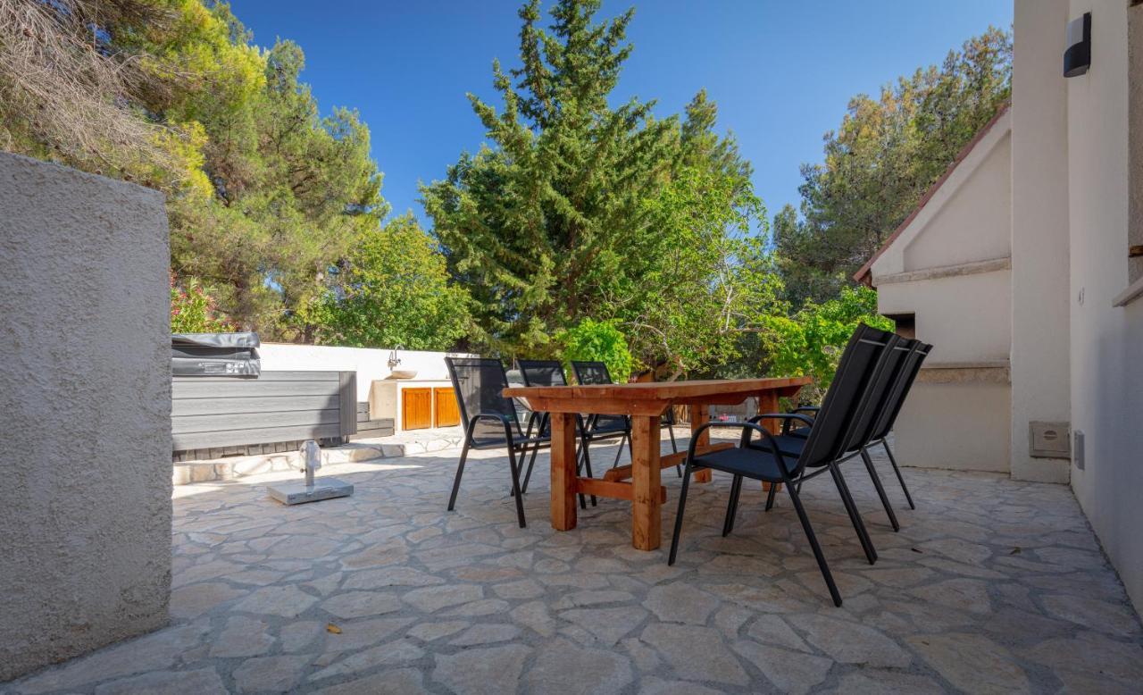 Al Pino Blue Property Premantura Exterior foto