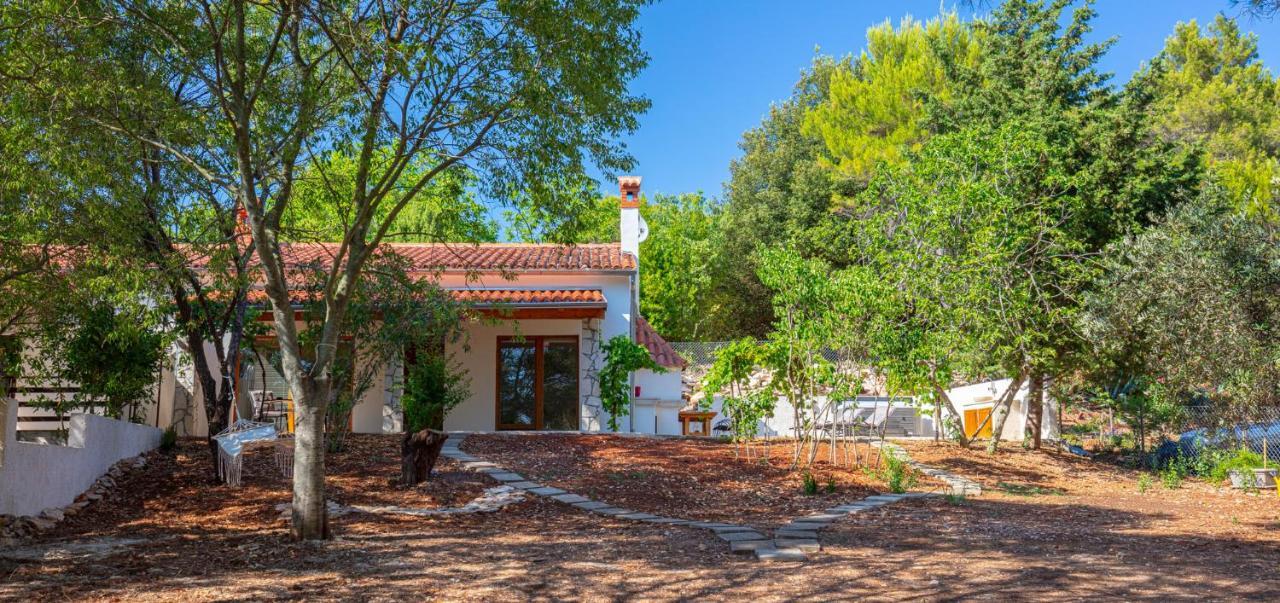 Al Pino Blue Property Premantura Exterior foto